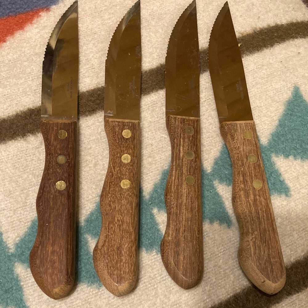 Elegant Wooden Handle Steak Knife Set